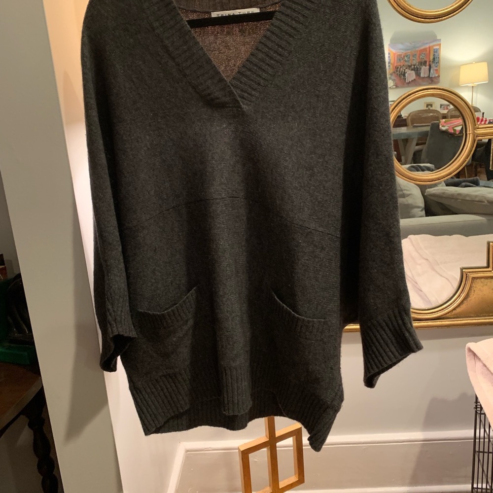 Grey wool sweater. - Picture 3 of 4